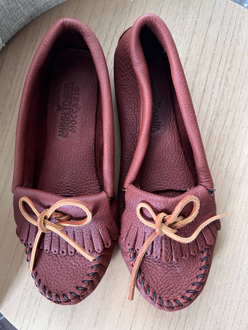 Minnetonka Deerskin Kilty Moccasins- Brown Leather Size 7